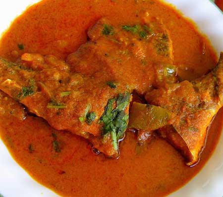 Spicy Fish Curry (Maachher Jhaal)