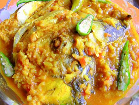 Fish head curry (Maachher Muror Ghonto)